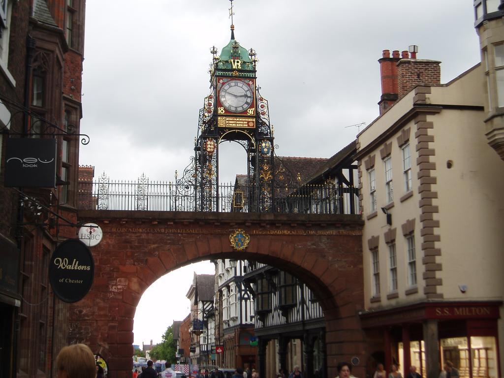 The Walls Gathering Apartment Chester